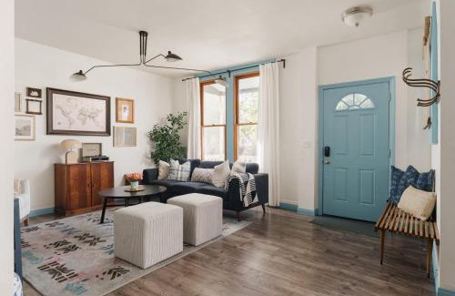Logan Heights Casa | Victorian Retreat in Barrio Logan 1mi to Downtown