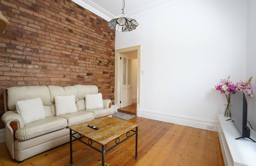 Carlton North Apartamento | victorian style architecture in Carlton centre, 10 mins to Melbourne CBD