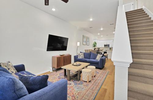 Arlington Apartamento | Victory Villa - Lux Townhome Walk 2 Globe Life - Rangers & Cowboys Stadiums