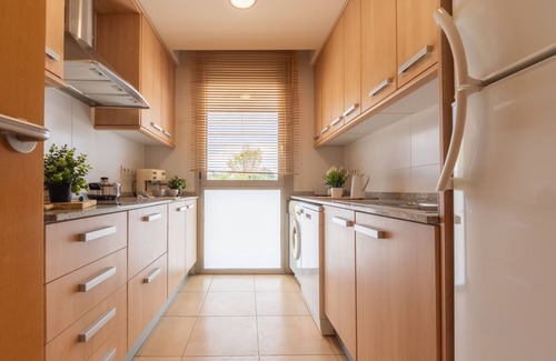 L'Ampolla Apartamento | Viena 13 by Interhome