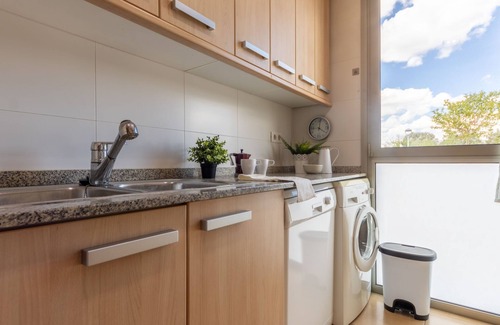 L'Ampolla Apartamento | Viena 3 by Interhome