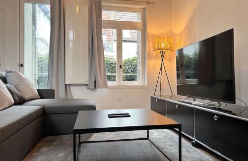 Old Lille Apartamento | Vieux-Lille Appartement rénové avec une chambre