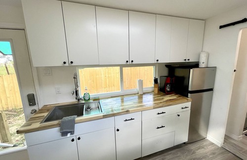 Winter Haven Apartamento | View Container 5*Centrally Located*Private Bed/Bath