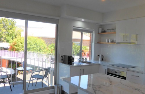 Sandy Bay Apartamento | View Street Apartment 4 - WiFi gratuito