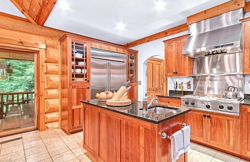 Skyland Casa | Impresionante Mountain Lodge, 4 BDRM, 3 baños / 2 medios, vista de largo alcance, pozo de fuego de gas