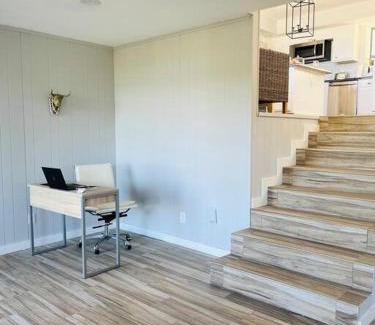 Canyon Lake Casa | VIEWS, Canyon Lake, Newly Remodeled, Close to RIVER, BEST location, with a Fire Pit