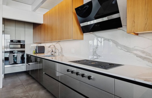 Sausalito Casa | Views from literally every room! 3 bedrooms in Sausalito; Walkable to downtown.