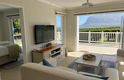 Kleinmond Casa | Views galore in Kleinmond