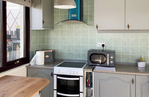Anderby Creek Cabaña | Views inland across the fields and only 100 yards to the unspoilt sandy beach at Anderby Creek.