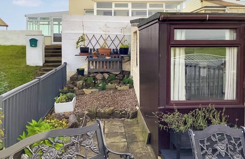 Anderby Creek Cabaña | Views inland across the fields and only 100 yards to the unspoilt sandy beach at Anderby Creek.