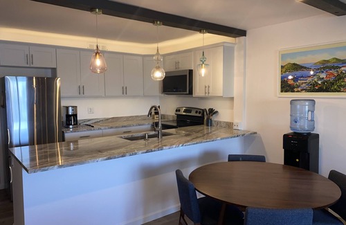 Nazareth Condominio | VIEWS & MORE VIEWS! Cowpet Bay East, water front condo, steps from beach.
