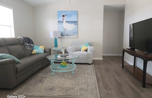 Palmetto Casa | Views of the Manatee. Close to dining and Downtown Bradenton.