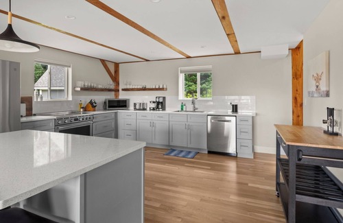 Morrisville Casa | Views of the trails, newly remodeled!