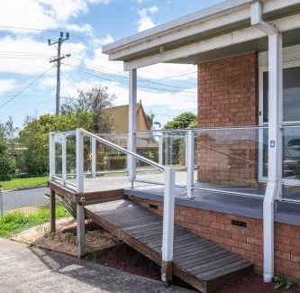Clifton Springs Casa | Views on the Avenue