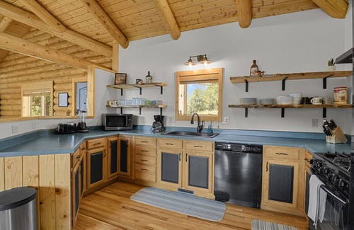 Cripple Creek Casa | Views!! Cripple Creek Cabin