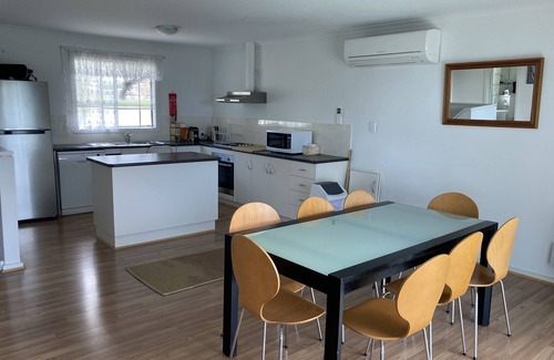 Encounter Bay Casa | Views, space and tranquility with bay and beach close by