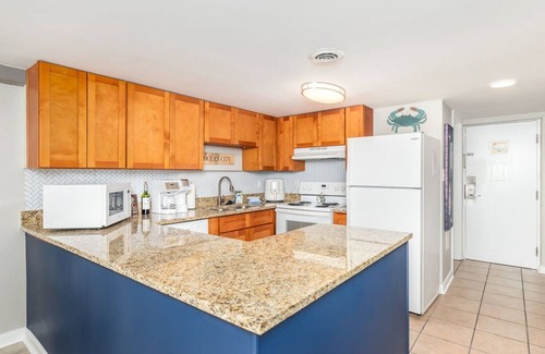 Midtown Ocean City Condominio | Views Views Views! Newly Updated Premium Condo in OCMD