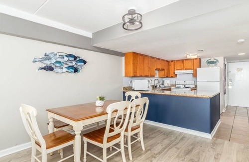 Midtown Ocean City Condominio | Views Views Views! Newly Updated Premium Condo in OCMD
