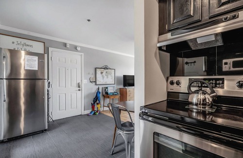 Rutledge Hill Condominio | Lindo y cómodo centro de la ciudad de 2nd Ave Condo! Walk 2 Broadway