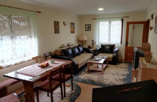 Mladenovac Casa | Vikend kuća Ivković