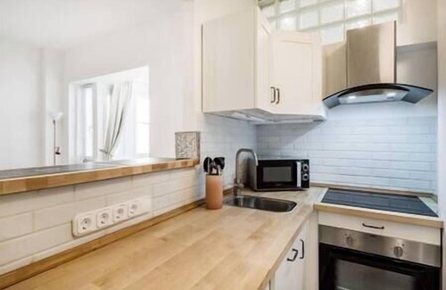 Vizivaros Apartamento | Viktoria design studio apartment with A/C