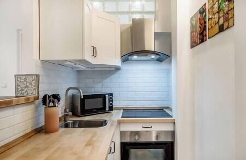 Vizivaros Apartamento | Viktoria design studio apartment with A/C