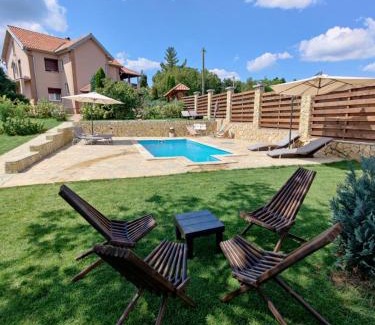 Mladenovac Apartamento | Vila Ana