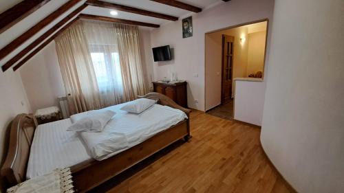 Harseni Casa | Vila Grecu
