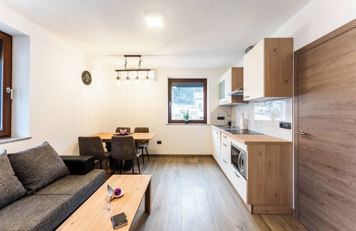 Skofja Loka Apartamento | Vila Hrastnica 2 Apartma Sivka famaly friendly only 3 km from Škofja Loka