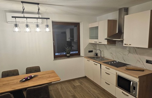 Skofja Loka Apartamento | Vila Hrastnica 2 Cool apartment with AC in charming Škofja Loka