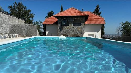 Novi Sad Casa | Vila ISKRA