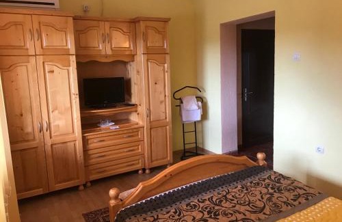 Petresti Casa | Vila La Izvor