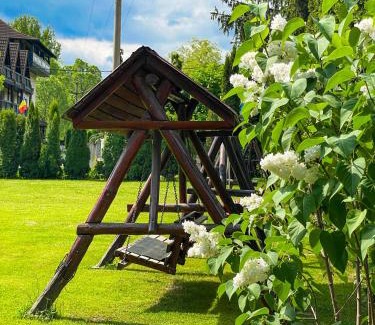 Bran Casa | Vila Lilica