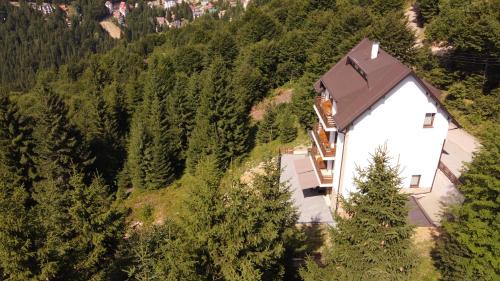 Raska Apartamento | Vila Lucky Kop & Restoran