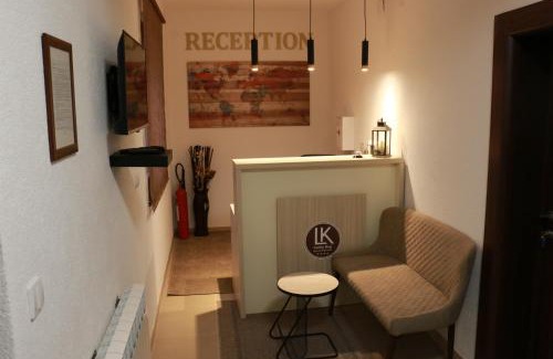 Raska Apartamento | Vila Lucky Kop & Restoran