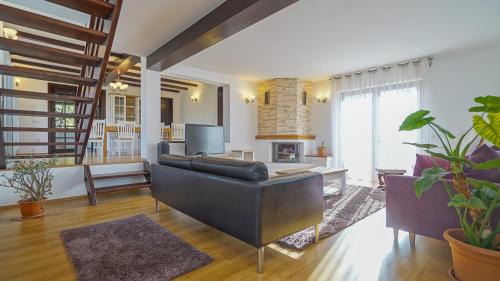 Comarnic Casa | Vila Luna