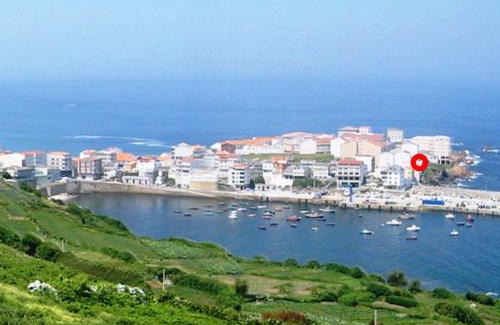 Laracha Apartamento | Vila Mariña. Casa marinera con terraza sobre el mar en Caión