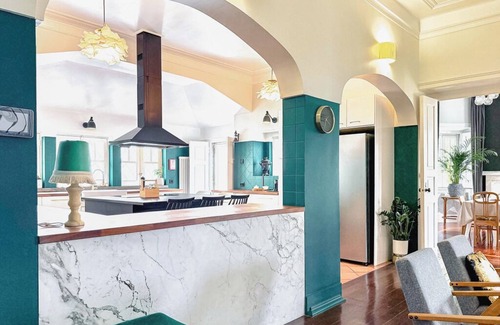 Parede Villa | La villa centenaria y renovada junto al océano: ¡encanto y elegancia!