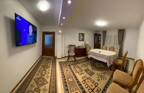 Borsa Casa | Vila Mihali