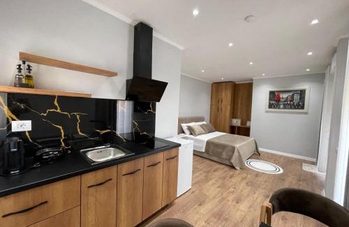 Kamez Casa | Vila Nikollaj