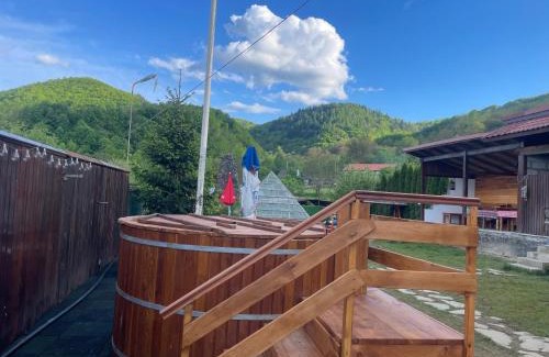 Sighetu Marmatiei Casa | Vila Piramida