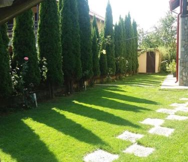 Comarnic Casa | VILA ROXANA