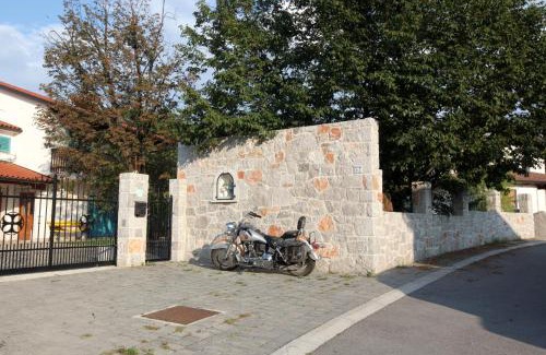 Kras Casa | Vila Salamander