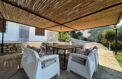 Qeparo Casa | Vila Sosana