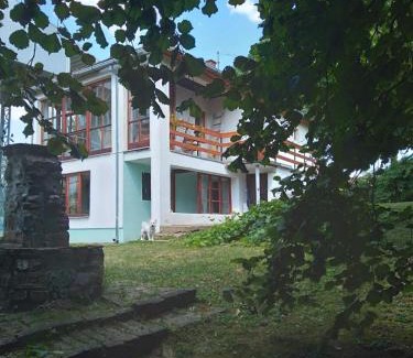 Vrdnik Apartamento | Vila Zvončica