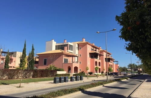 Vilamoura Apartamento | Vilamoura ATICO lujoso junto al golf, WIFI, TV por cable, 2 piscinas