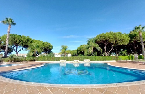 Quarteira Chalet De Esquí | Vilapeti by SAPvillas