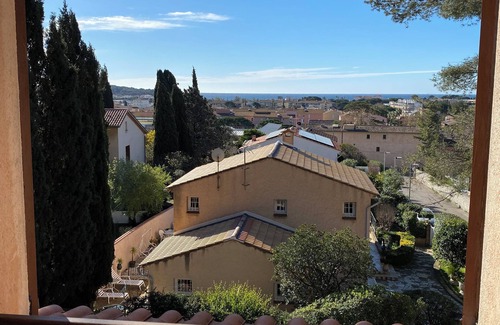 Tamaris Casa | Villégiature au Calme Sous les Pins, à 10 min à Pied de la Plage