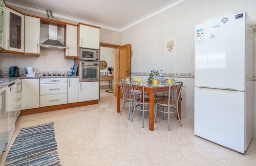 Alcalar Villa | Villa "Casa Village" con vistas a la montaña, Wi-Fi, jardín, balcón, terraza y piscina