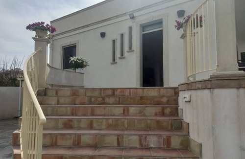 Gallina Villa | Villa 100m from the sea